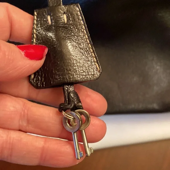 PRADA doctors bag/satchel Black in Excellent pre owned condition. - Picture 4 of 13